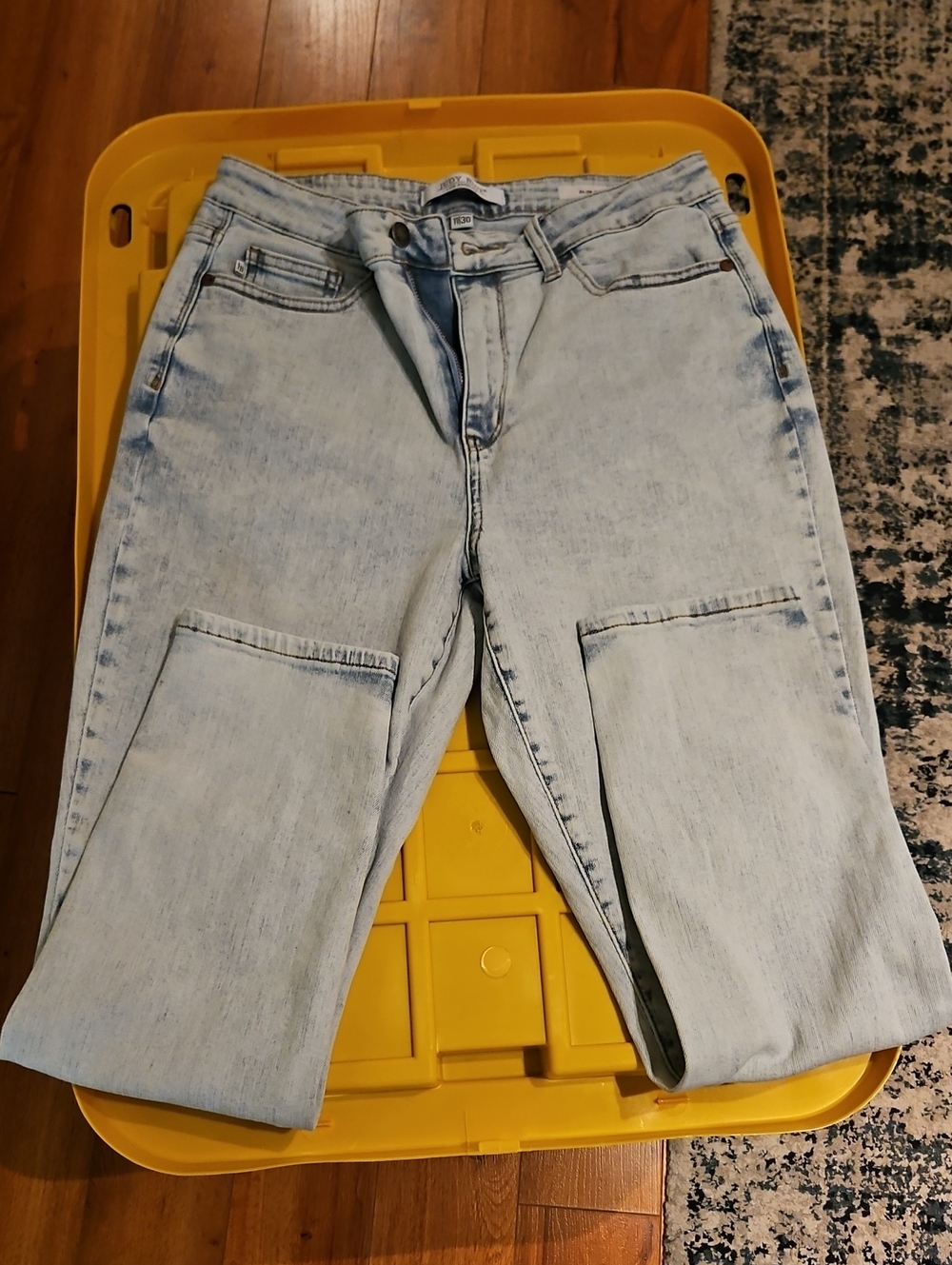 Judy Blue Light Wash Women’s Jeans